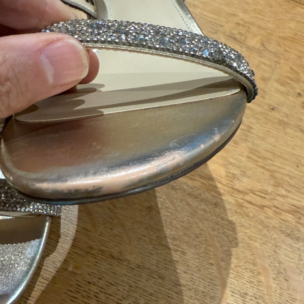 Betsey Johnson Glittering Gold Sandals. Size 9.5 - Picture 11 of 13